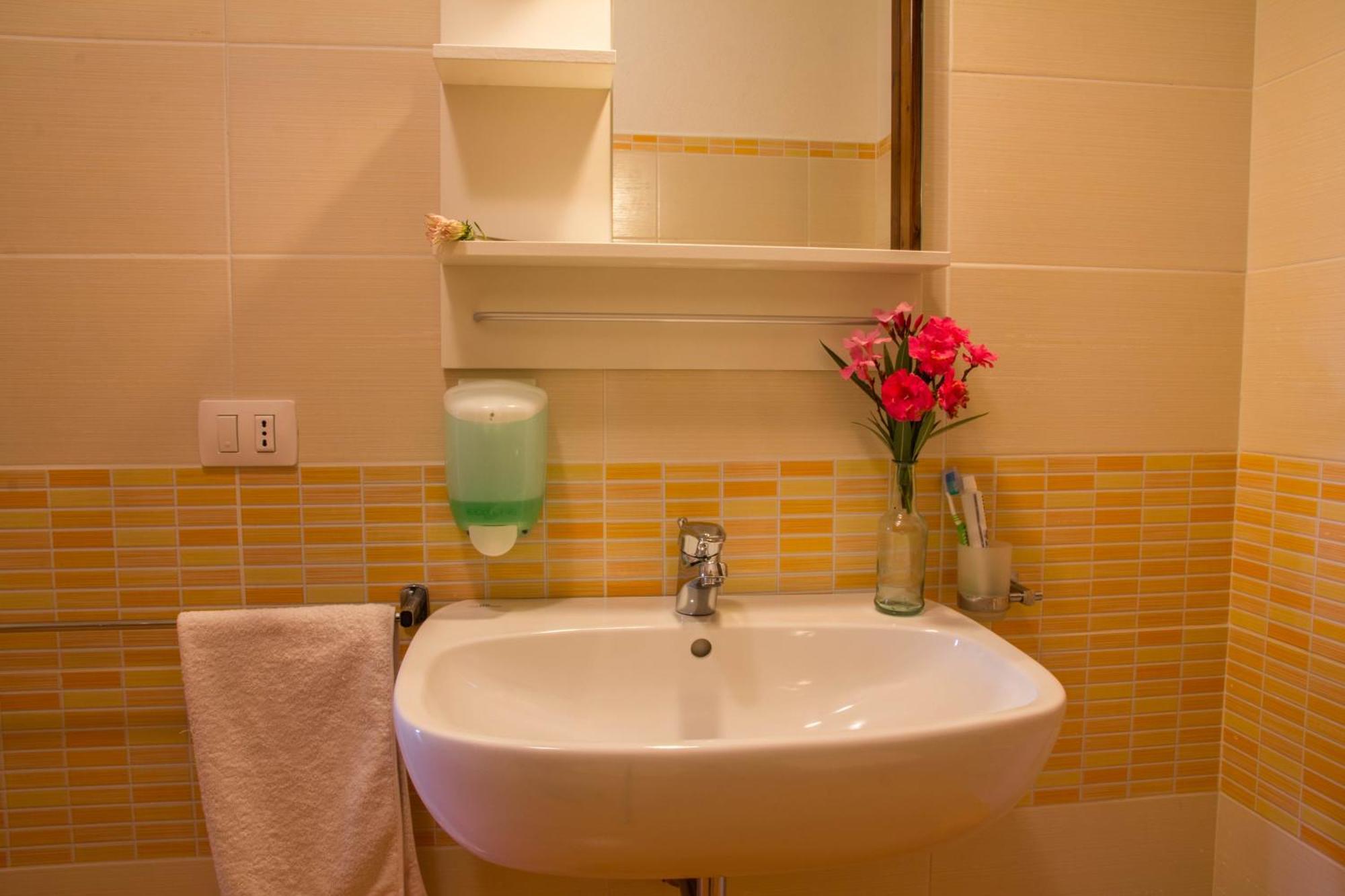 באדזי Gf Apartments La Vigna מראה חיצוני תמונה
